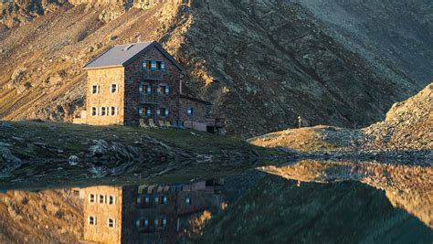 Wandern An Der Flaggerschartenhütte Bergwelten