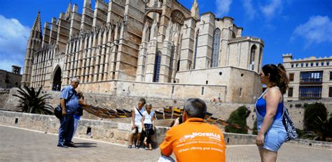 Shore Excursion Guided Walk In Palma De Mallorca From