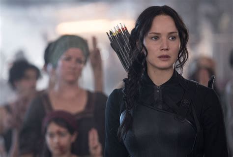 いとしてお The Hunger Games Katniss Everdeen Pop Figure Toy 2 X 4in 並行輸入品