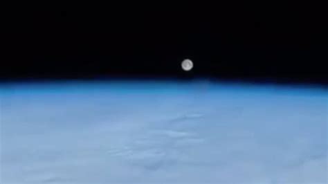 Astronaut Captures Footage Of Moon Setting Behind Earth From Iss The