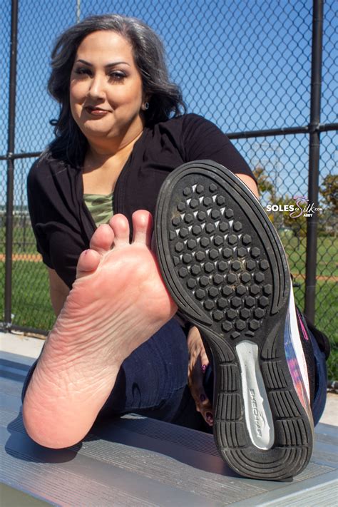 Foot Fetish Forum Soles Of Silk Abby S Sweaty Feet Fresh From Sneakers Socks