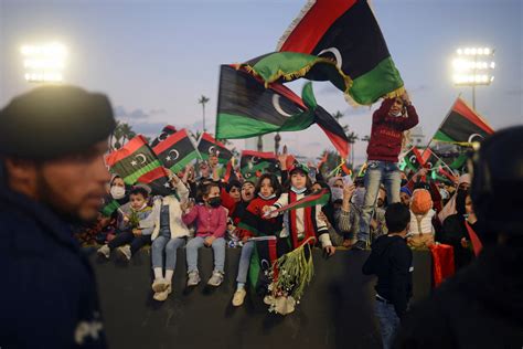 Ruim Tien Jaar Na Kadhafis Dood Staat Libië Weer Op De Rand Van Oorlog