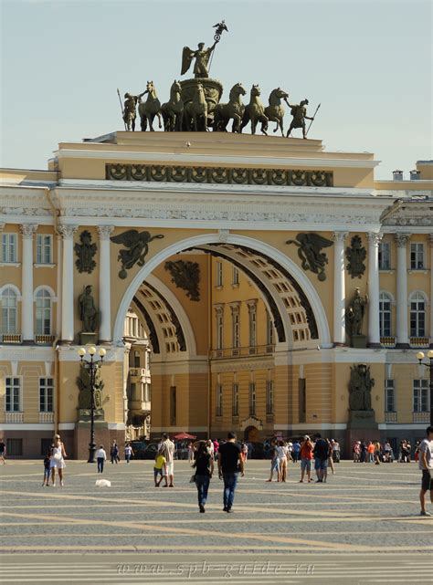 Дворцовая площадь в Санкт Петербурге ближайшее метро и как добраться обзор
