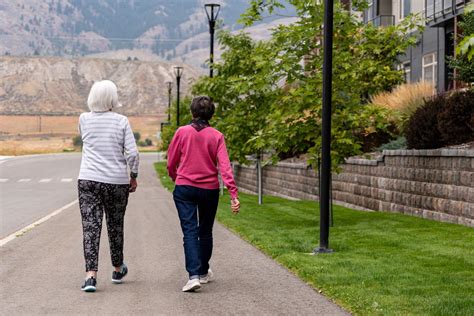 4 Benefits Of Taking A Walk Outside At A Kamloops Seniors Community