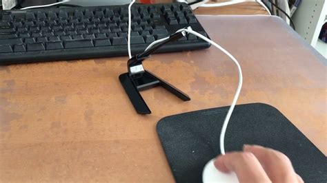 Mouse bungees helps eliminate any mouse cable drag, but noт everyone is ready cash out for such a simple gadget, so i show you how to make bungee for under 5. Razer Mouse Bungee with Apple Mighty Mouse - YouTube