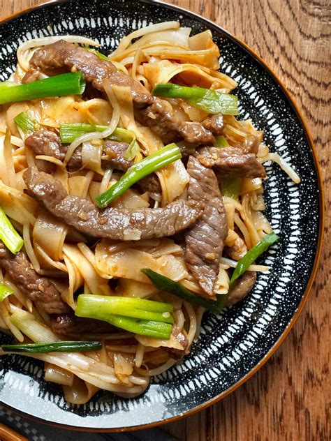 Beef Chow Fun Khins Kitchen Chinese Cuisine Quick And Easy