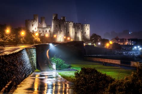 Conwy Castle In The Pouring Rain Conwy Wales Conwy Cities In Wales