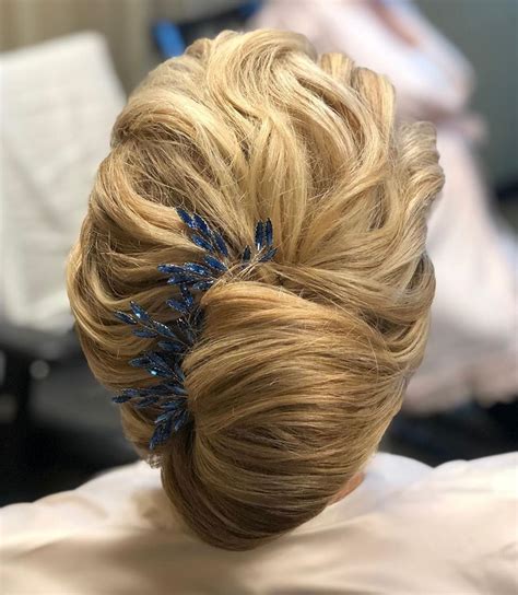 15 Beautiful Hairstyles For Mother Of The Bride Thats