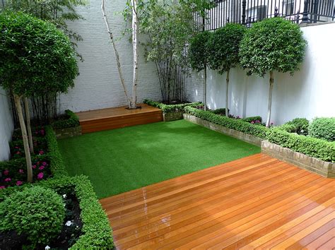 Easy to install and maintain, give up your lawn mower and headaches. Screen | London Garden Design - Part 2