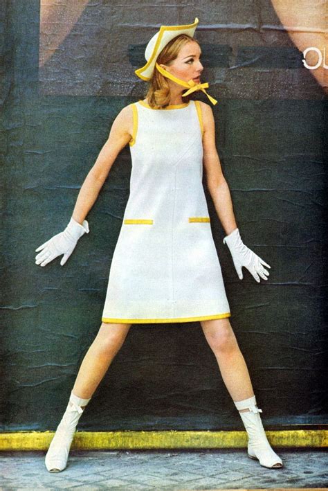 Courrèges Sixties Fashion Fashion 1960 Fashion