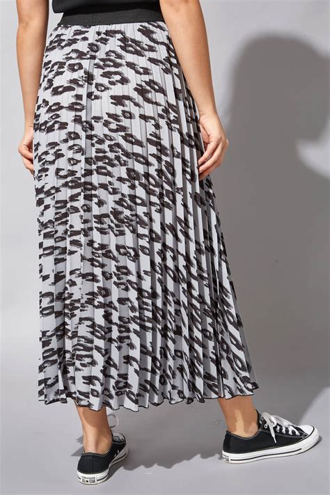 Animal Printed Pleated Maxi Skirt In Light Grey Roman Originals Uk