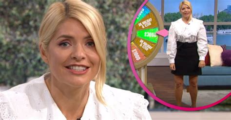 This Morning Holly Willoughby Divides Fans With Todays Outfit