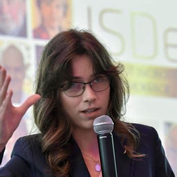 Například zrušit schengen a uzavřít hranice. Hana Lipovská promluvila o ČT, Bobošíkové i Klausovi ...