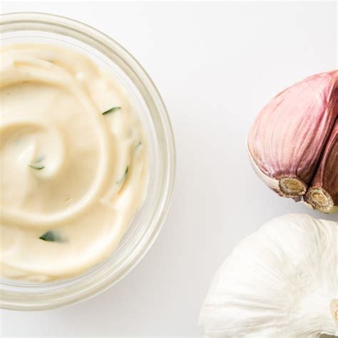 Easy Vegan Garlic Aioli