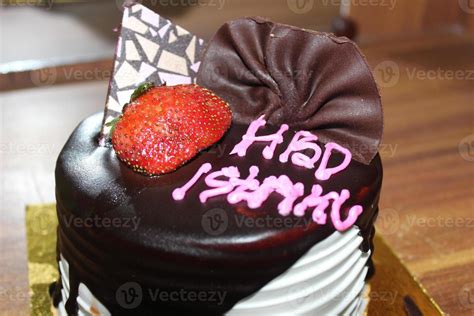 Birthday Cake With Indonesian Text Language Hbd Istriku Which Means Happy Birthday My Wife