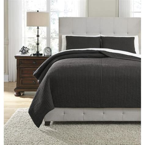 Whether you're drawn to sleek modern design or distressed rustic. Q336003k Ashley Furniture Bedding Comforter King Coverlet Set