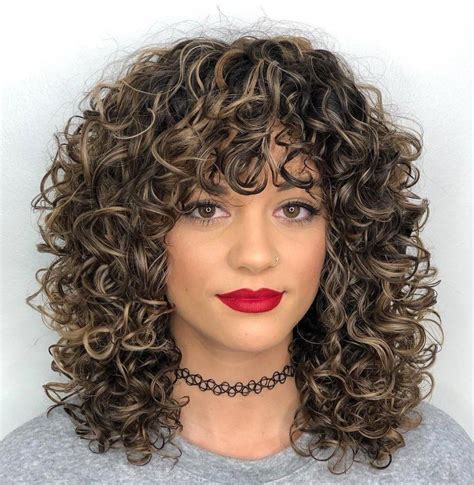 Mid Length Curly Hairstyle With Curly Bangs Curlybangs In 2020 Mid Length Curly Hairstyles