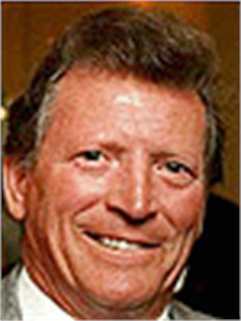 'coronation street' stars johnny briggs (mike baldwin), amanda barrie (alma baldwin) and william briggs joined the itv soap as market trader turned clothing entrepreneur mike baldwin in 1976. Mike Baldwin