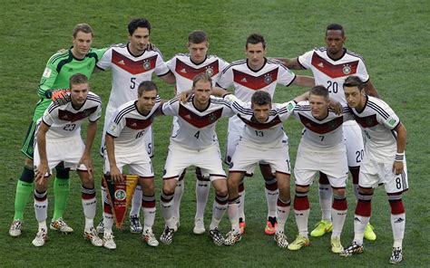 Weitere ideen zu deutsche nationalmannschaft, nationalmannschaft, fc bayern münchen. Fußball-Weltmeister 2014 Deutschland als Wallpaper