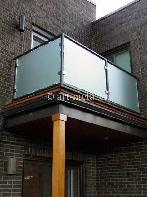You will find a high quality balconies railings at an affordable price from brands like lehuoshiguang. Best Glass Balcony Railings Installation Company in Toronto