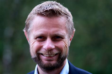 Da tania michelet spurte faren om pol pot ble han rasende. Bjørn O.Hansen: Fra og med i dag er Norge blitt et ...