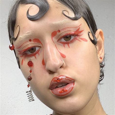 K I T T Y On Twitter Makeup Graphic Makeup Eye Makeup Art