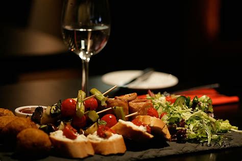 Learn idioms that we use in english when discussing food, drinks, cooking and eating and read a list of conversation questions that people might ask each other. Phrases related with Food & Drink | Spoken English & Grammar