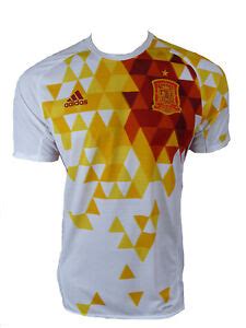 Das spanische heimtrikot ist wie üblich hauptsächlich in rot gehalten, wobei das shirt mittels verschiedenen rottönen in vier teile unterteilt ist. Adidas Spanien Trikot 2016 Jersey away Authentic Adizero ...