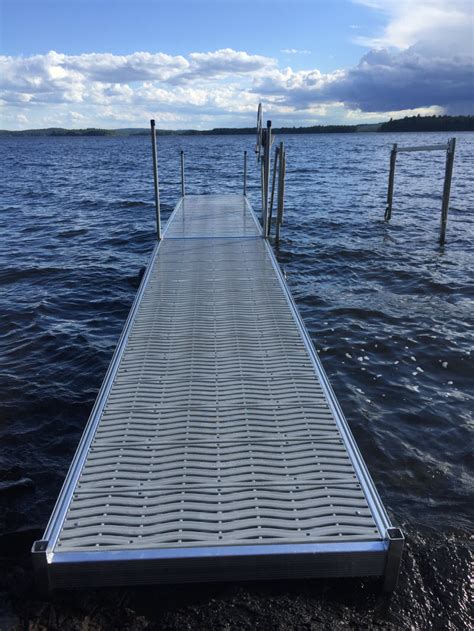 Stationary Aluminum Dock in Maine by DockGuys.com for the Braezeale's
