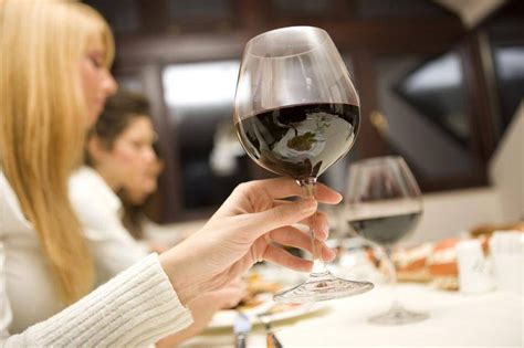 The heat from your hands is the quickest and most effective way to attain the appropriate temperature if a wine arrives a little too chilly. What's the right way to hold a wineglass? - The Globe and Mail