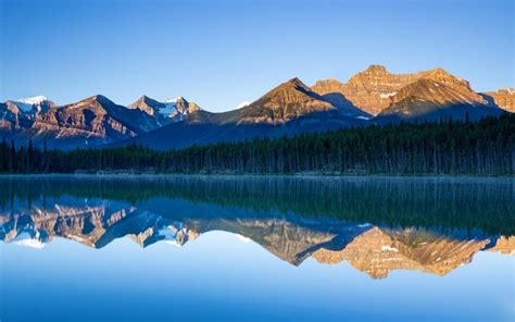 882039 4k Herbert Lake Alberta Canada Lake Mountains Forests