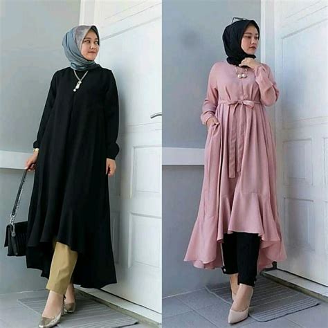 Itulah tadi sedikit contoh model baju tunik lengan serut yang bisa kami sajikan untuk kamu kali ini. Baju Gamis Tunik Terbaru - Hijab Muslimah