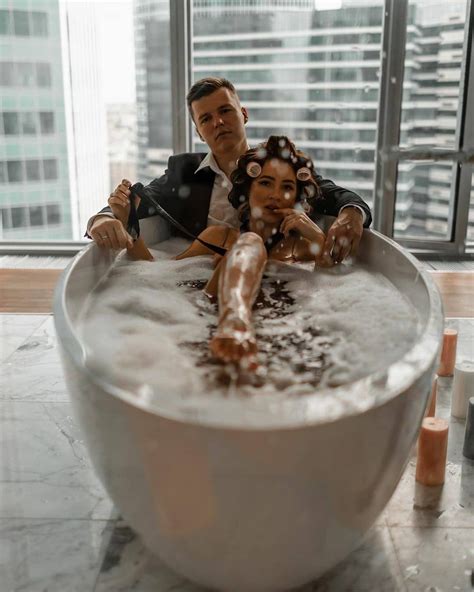 𝘽𝙖𝙩𝙝𝙩𝙪𝙗 𝙇𝙤𝙫𝙚𝙧𝙨🧡 On Instagram “😎🚬 Swag In Bathtub 🖤🧡swipe To See More ⁣ To Get Featured 📸