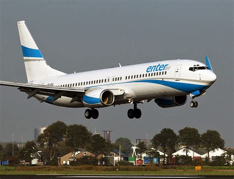 Boeing 737 800 Enter Air
