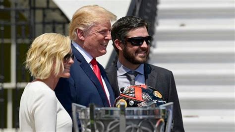 Trump Trolls Anthem Protests At Nascar Champ S White House Visit