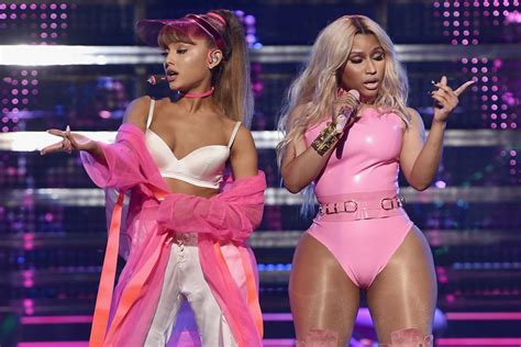 Nicki Minaj And Ariana Grande Perform Side To Side At The 2016 Mtv