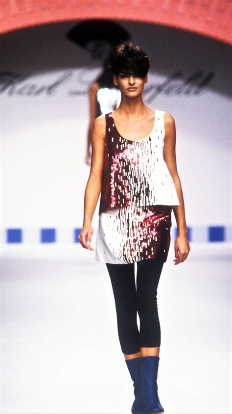 Linda Evangelista Walked For Karl Lagerfeld Runway Show 1991 Fashion
