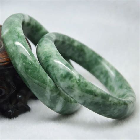 Natural Jade Bracelets In Guizhou Light Green Jade Ring Calcite Jade
