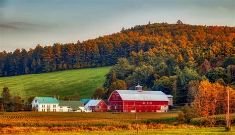 Most of all you'll find the friendly attitude in the people that is only found in small town. The most beautiful towns in New Hampshire for those who ...