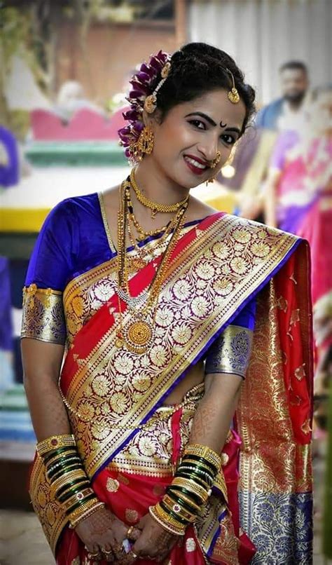 Pin De Sandip Dhanvijay En Friendship Diseños De Blusa Moda Estilo Saris De Diseñador