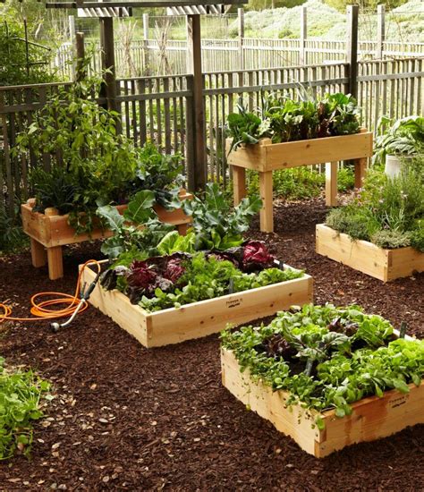 Raised beds are great if your soil is poor or even nonexistent. Raised Bed Planters - great ideas for small spaces | Outdoor | Pinterest | Raised bed, Planters ...