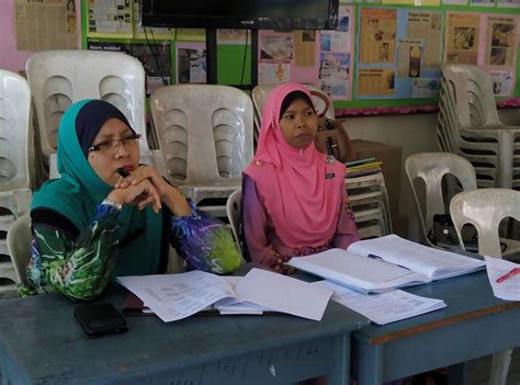 Pada minggu pertama dan ketiga hanya dipaparkan kosa kata (makna dan contoh ayat), manakala pada minggu ketiga dan keempat dipaparkan peribahasa. selamat datang: LAPORAN PLC - LESSON STUDY PANITIA BAHASA ...