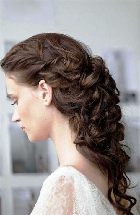 Suitable face and hair type: 20 Elegant Half Up Half Down Curly Hairstyles Ideas ...