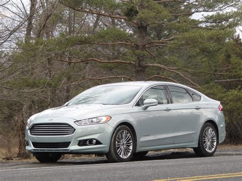 I feel that the best way to search for hybrids for 2013 is the visit autoshow 2013 they are now showing the new. 2013 Ford Fusion Hybrid: Quick Winter Gas Mileage Test