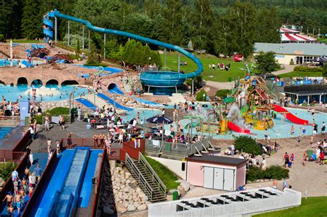The park attracts 350,000 visitors annually. Skara Sommarland arrangerar drogfri skolavslutning - Skara ...