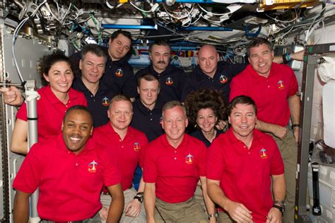 S133e008643 Sts 133 Sts 133 Expedition 26 On Orbit Crew Portrait