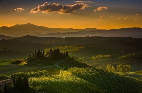 Green Trees Covered Mountain Landscape Tuscany Italy Hd Wallpaper