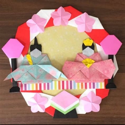 Origami (the japanese art of paper folding). 折り紙で ひな祭り リースを作りました☆ インテリアには ...