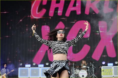 Charli Xcx Is Obsessed With Inflatables Plays Giant Guitar Inflatable At Radio 1s Big Weekend