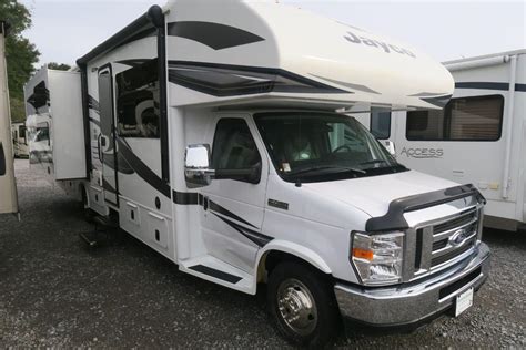 Used Class C Motorhomes For Sale Berryland Campers